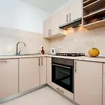 Aria And Apartmant Fuga Πανσιόν Ρόβινι