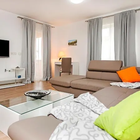 Aria And Apartmant Fuga Konukevi 4*