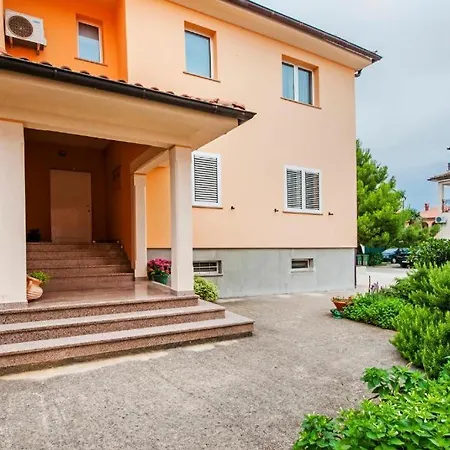 Aria And Apartmant Fuga בית הארחה