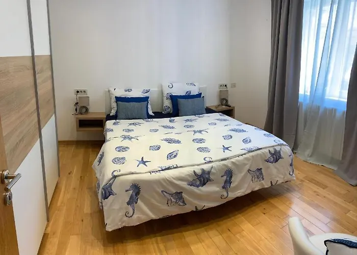 בית הארחה Aria And Apartmant Fuga