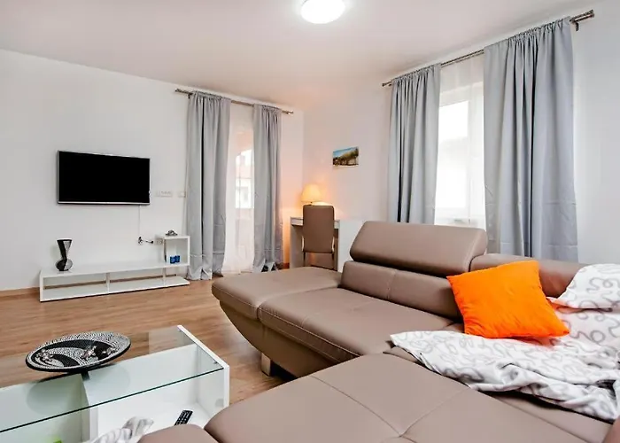 בית הארחה Aria And Apartmant Fuga