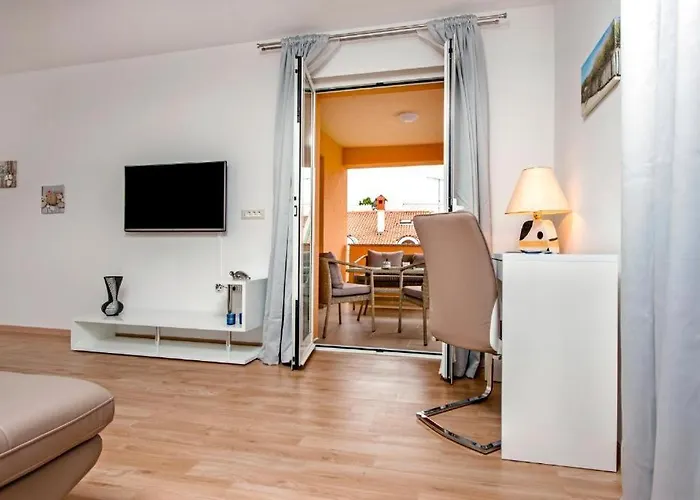 בית הארחה Aria And Apartmant Fuga רוביני