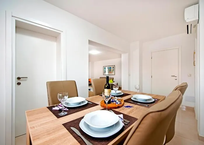 Aria And Apartmant Fuga בית הארחה 4*