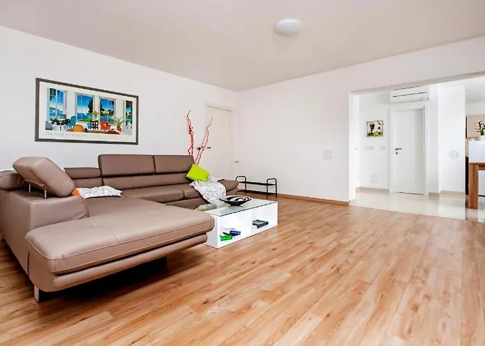 Aria And Apartmant Fuga 4*