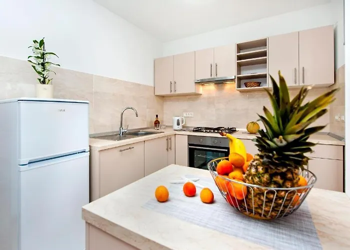 בית הארחה Aria And Apartmant Fuga 4*