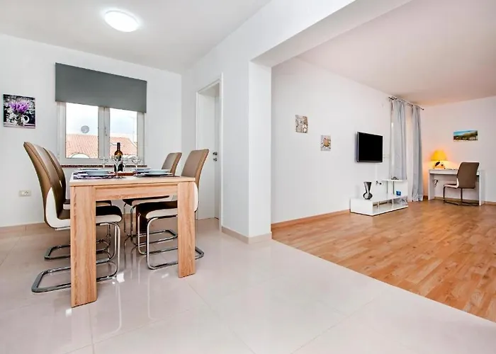 Aria And Apartmant Fuga רוביני