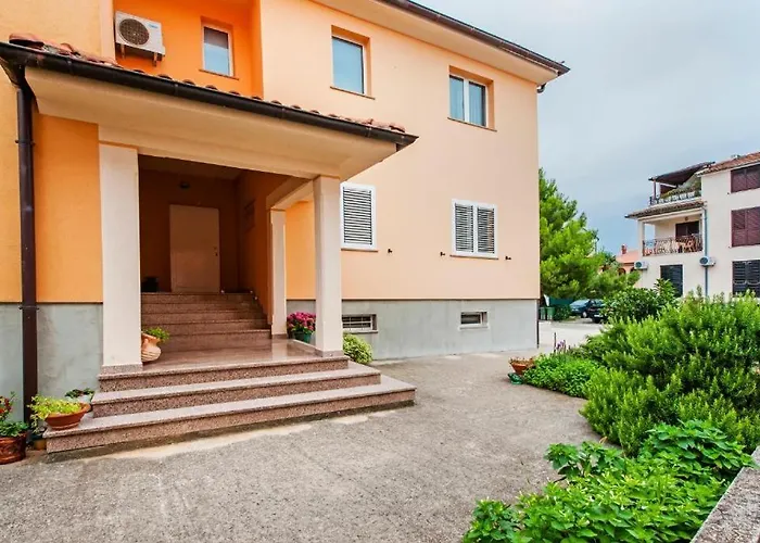 Aria And Apartmant Fuga בית הארחה